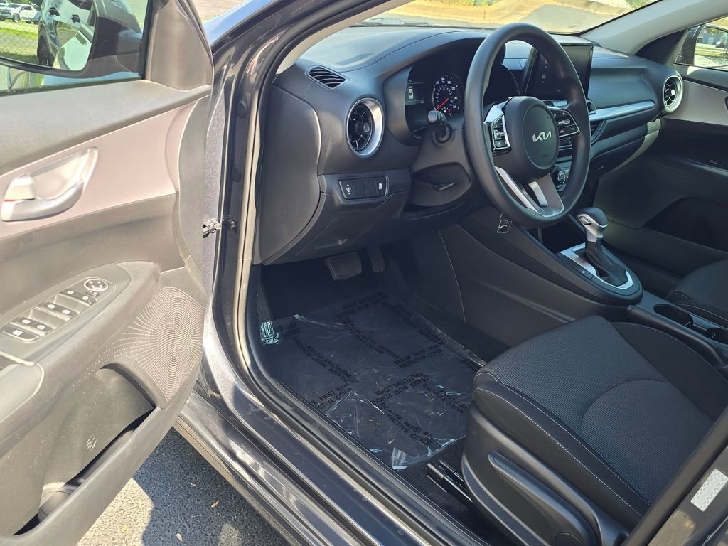 Certified 2023 Kia Forte LX image 9
