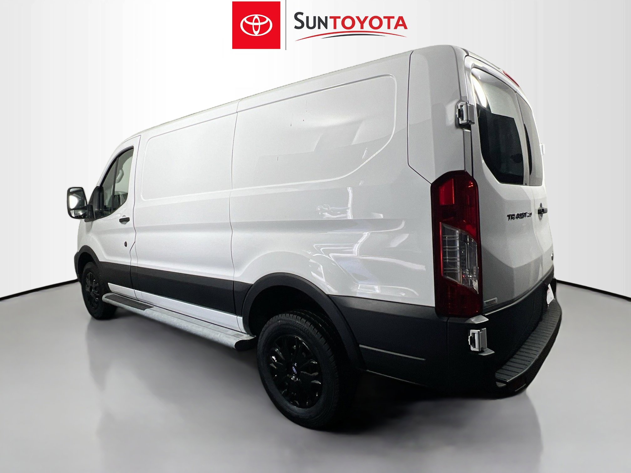 Used 2024 Ford Transit 250 Low Roof w/ Exterior Upgrade Package image 6