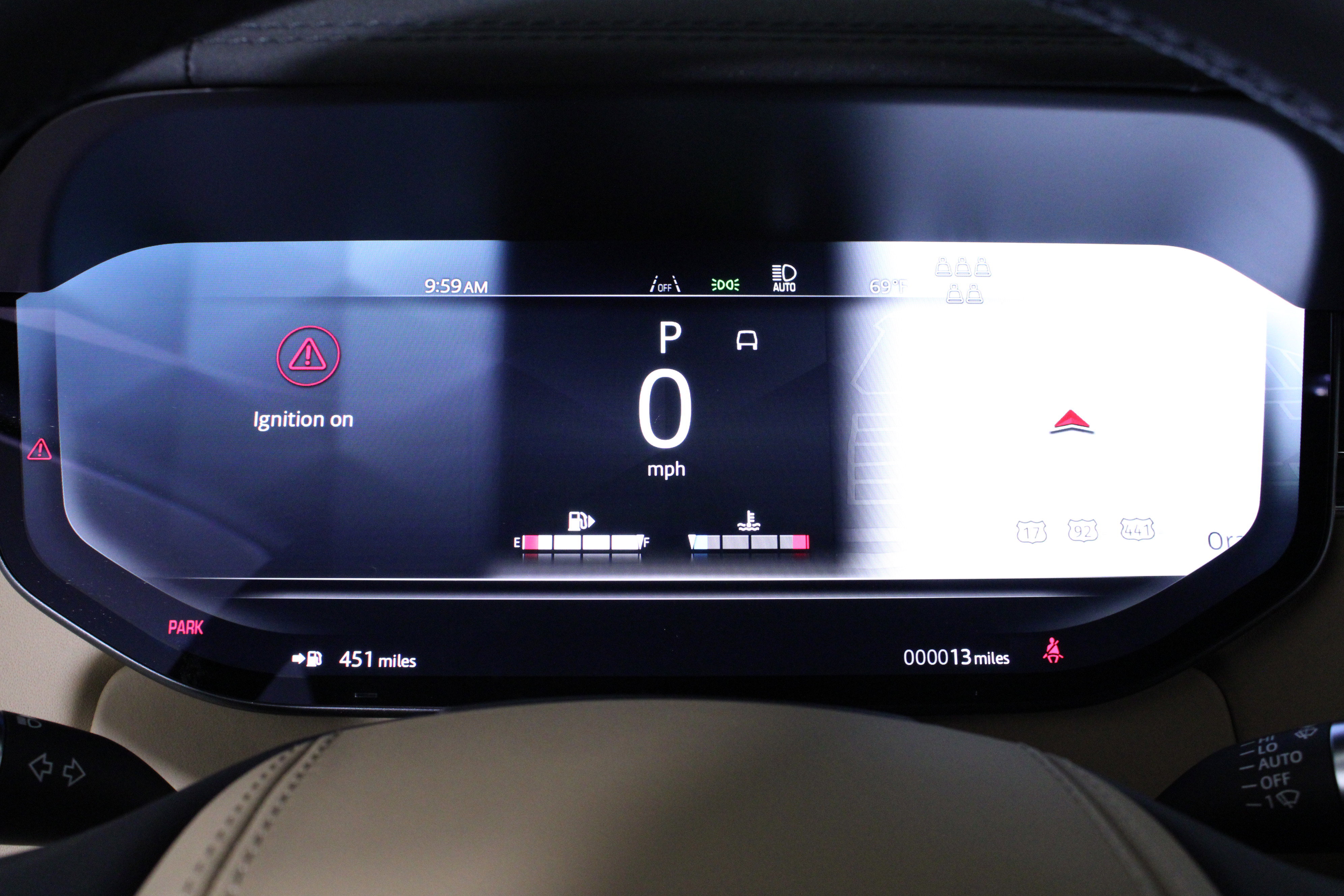 New 2026 Land Rover Range Rover Long Wheelbase SE image 18