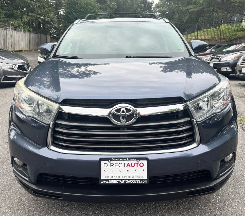 Used 2015 Toyota Highlander XLE AWD/4WD image 2