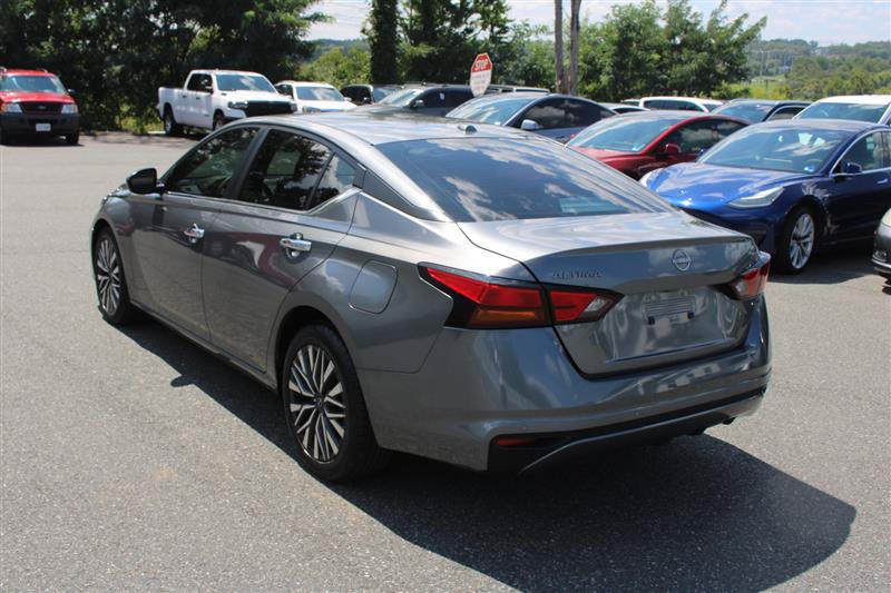 Used 2023 Nissan Altima 2.5 SV FWD image 5