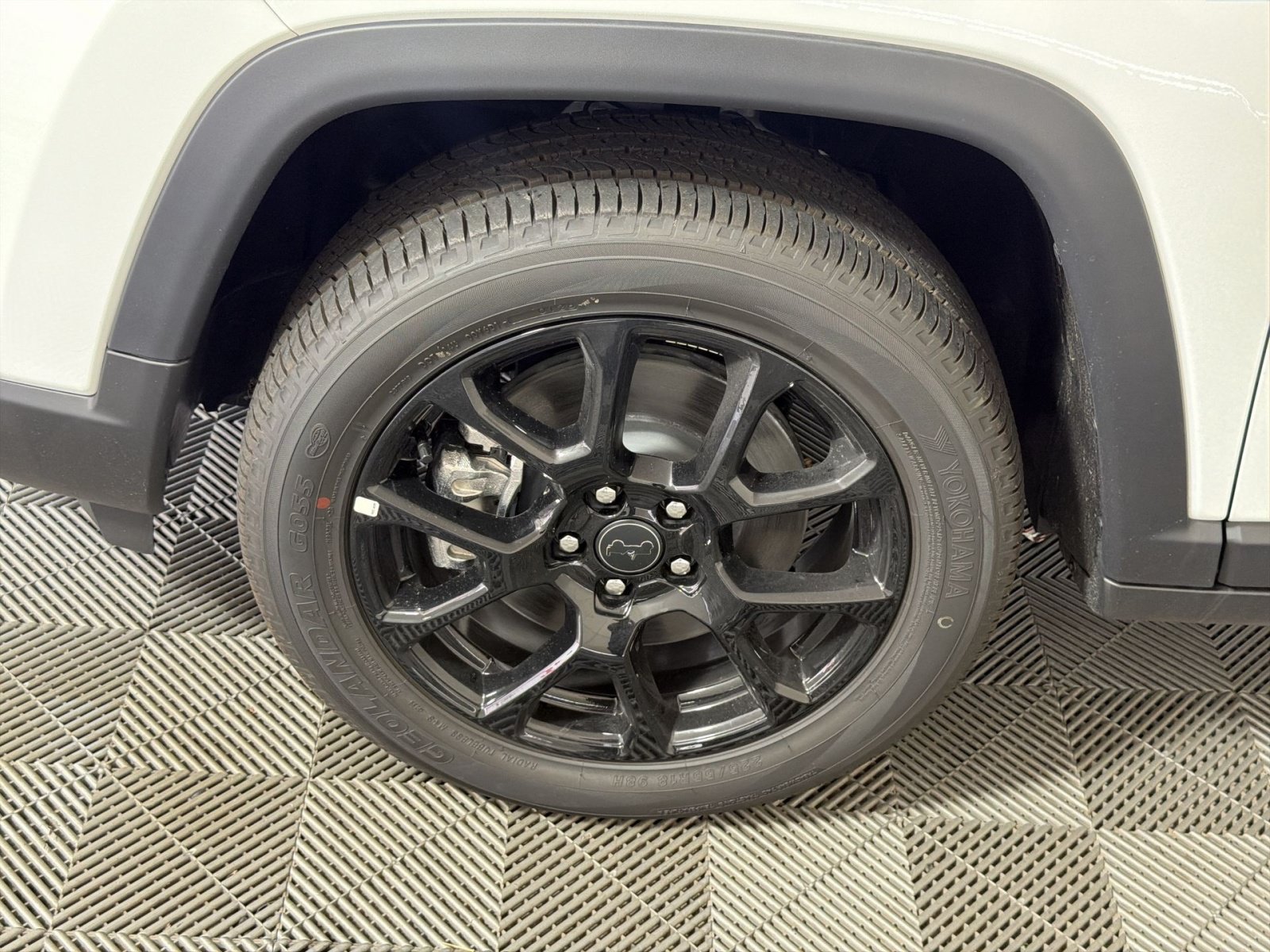New 2026 Jeep Compass Latitude AWD/4WD image 12
