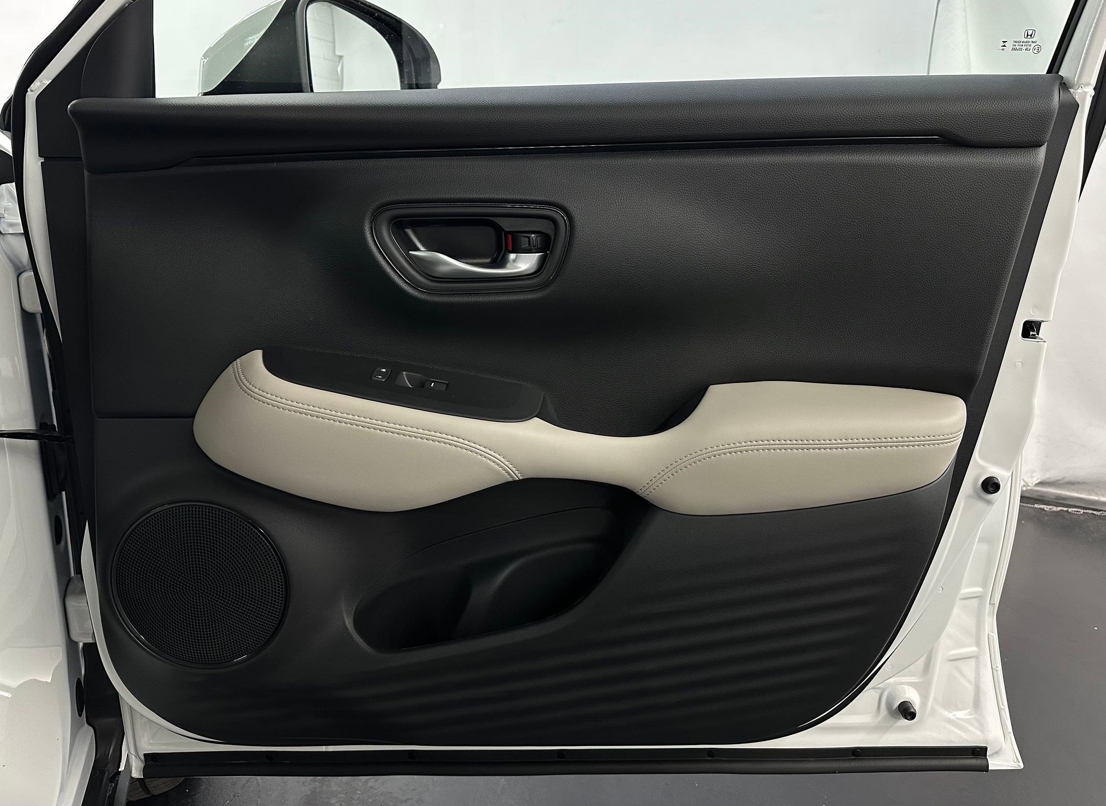 New 2026 Honda HR-V LX image 32