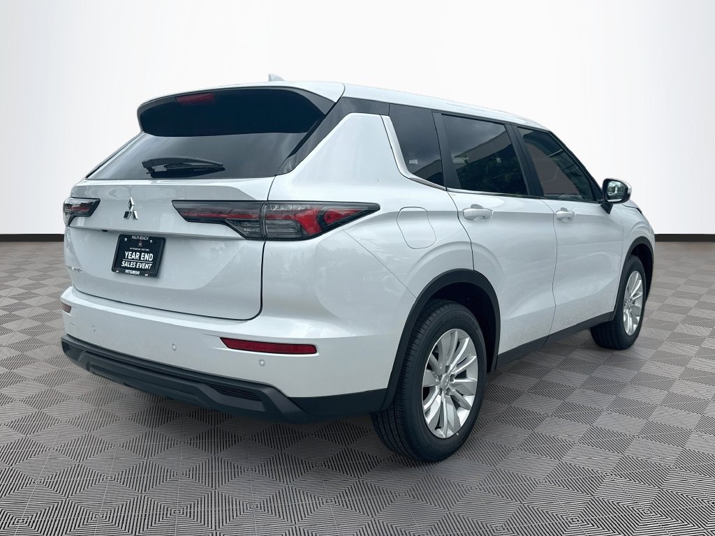 New 2026 Mitsubishi Outlander ES FWD image 5