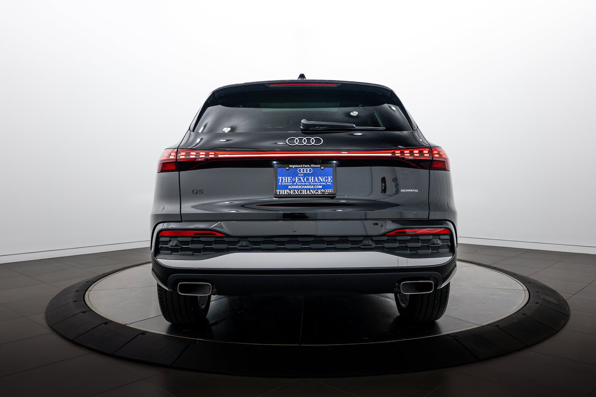 Used 2025 Audi Q5 Premium Plus w/ Premium Plus AWD/4WD image 22