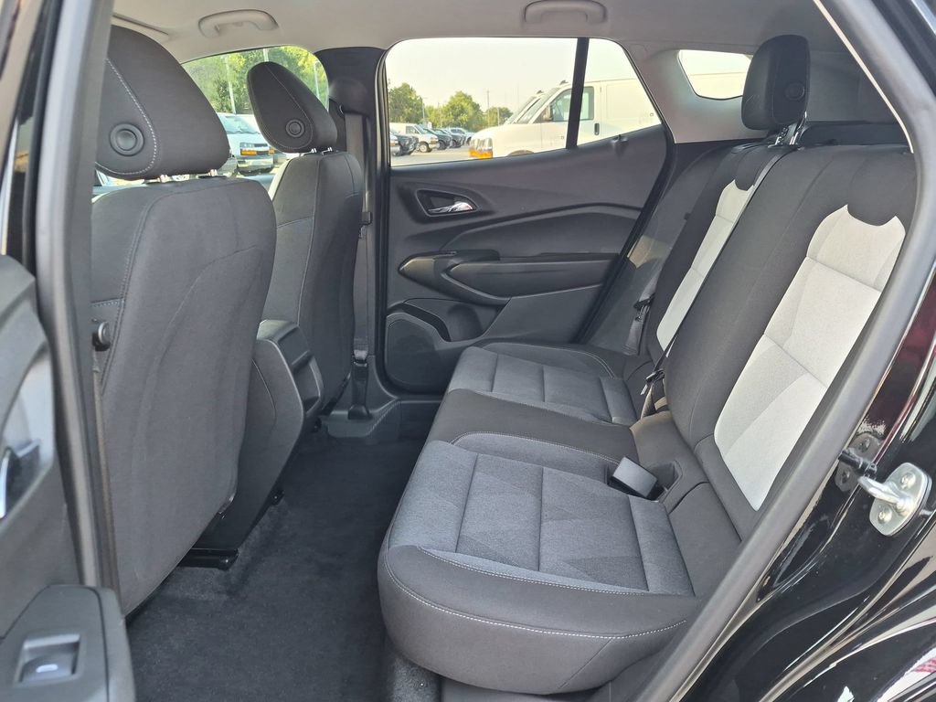 Used 2024 Chevrolet Trax LS FWD image 21