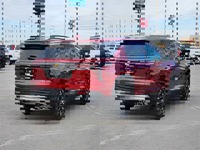 New 2026 Chevrolet Traverse LT w/ Sun and Wheel Package image 7