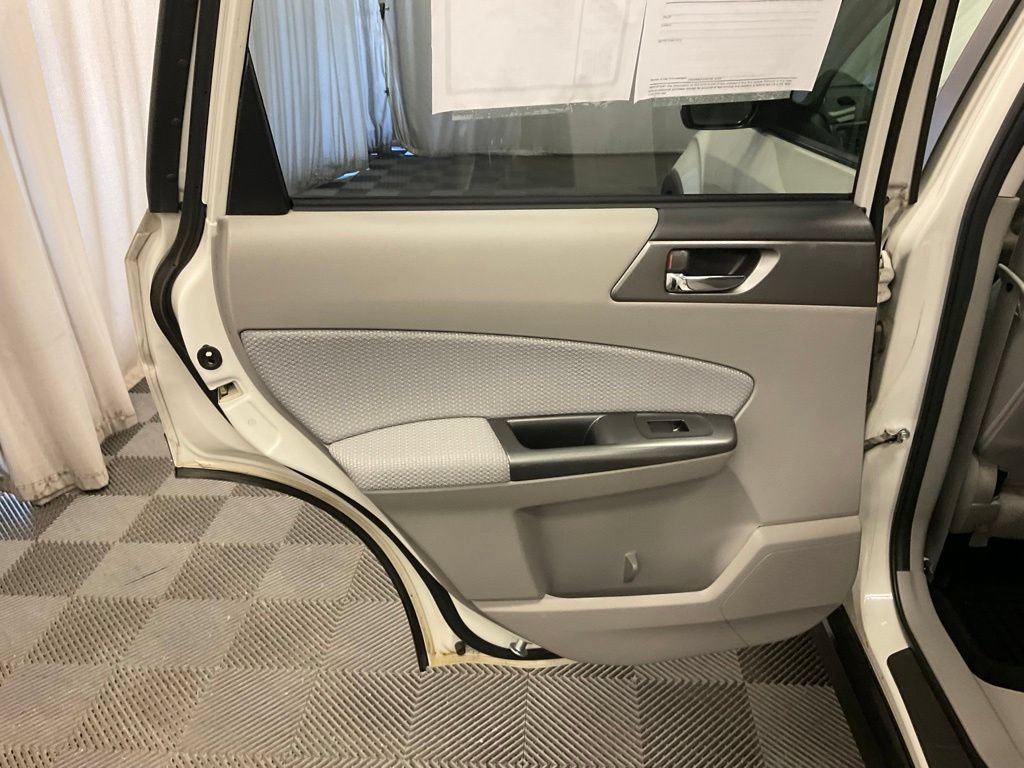 Used 2012 Subaru Forester 2.5X Premium AWD/4WD image 19