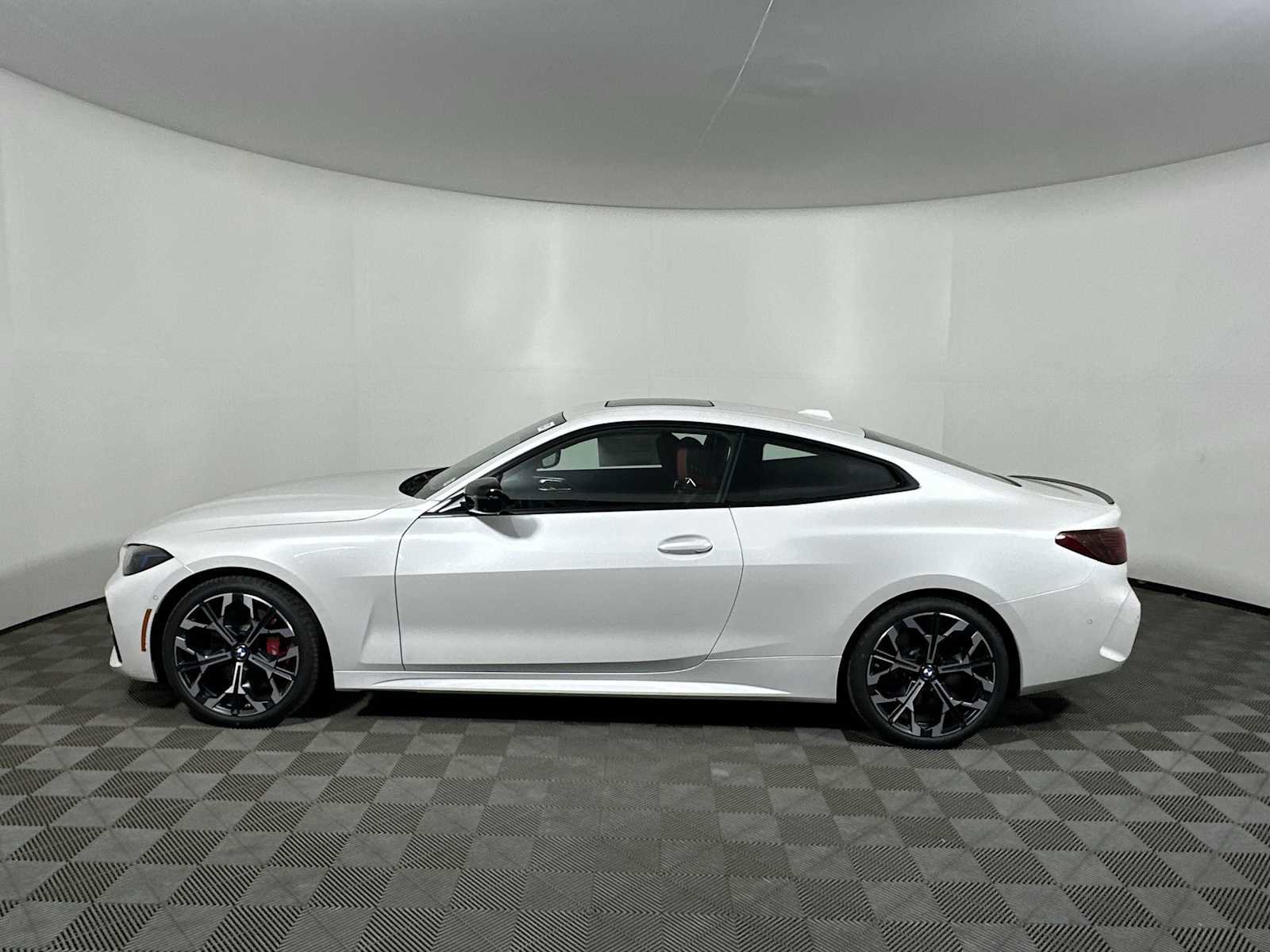 New 2026 BMW 430i xDrive Coupe w/ M Sport Package image 3