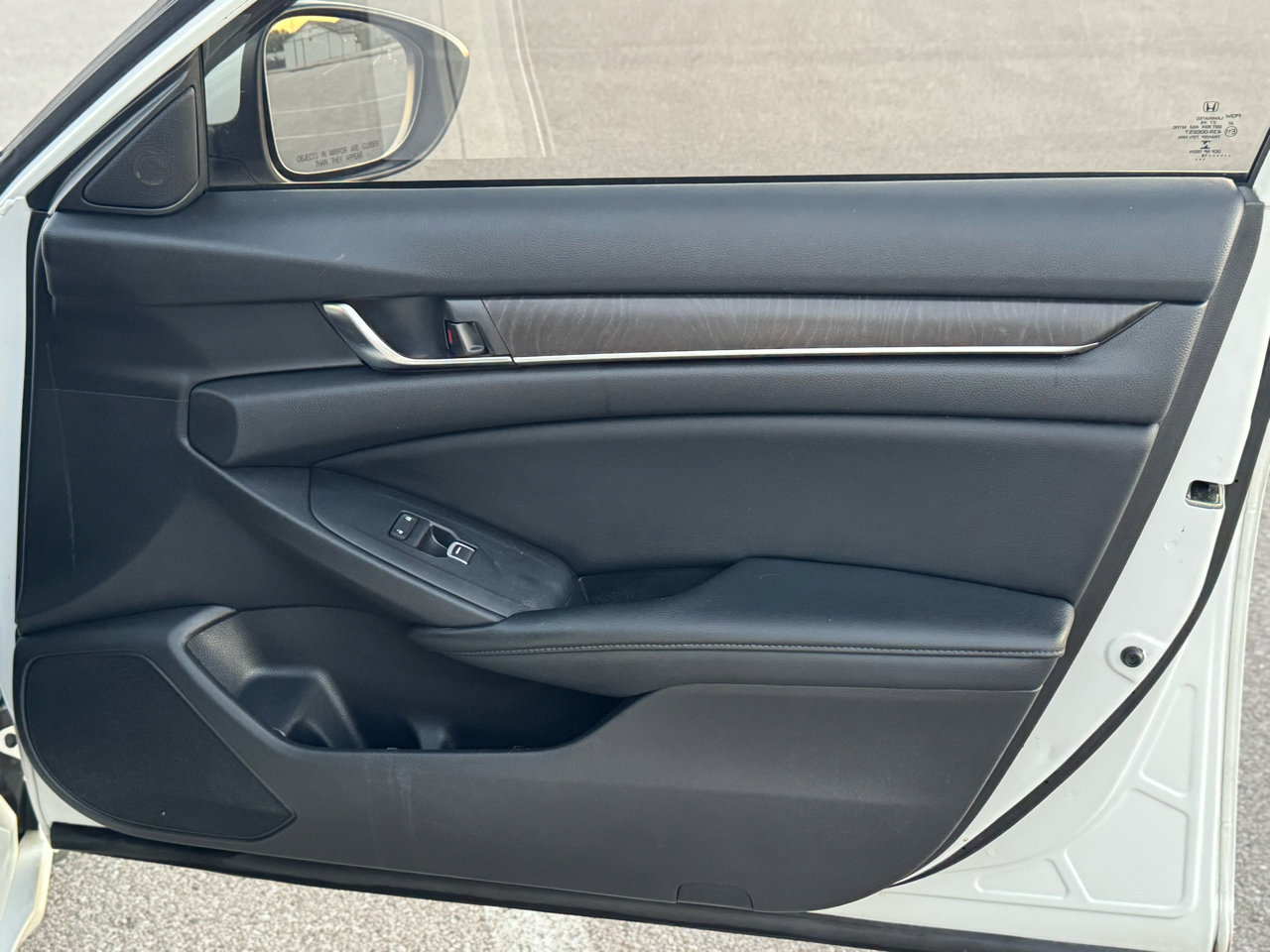 Used 2018 Honda Accord EX image 22