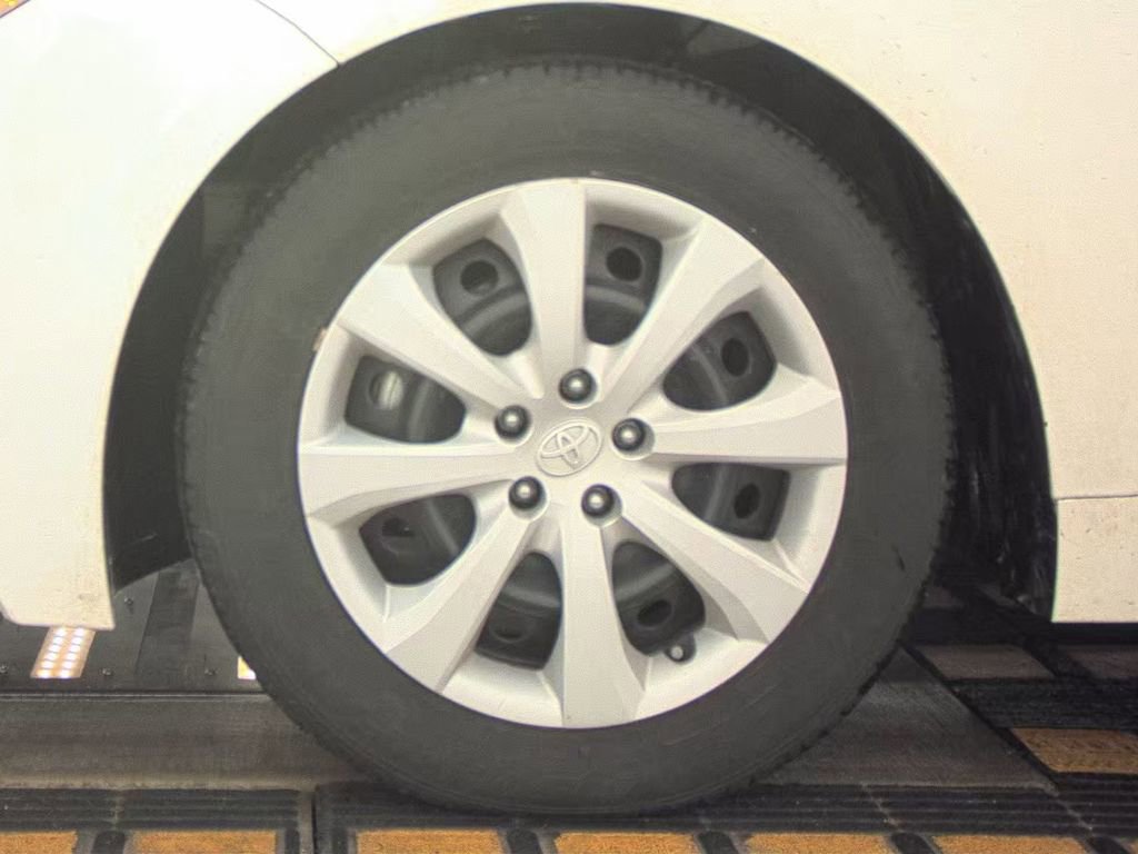 Used 2024 Toyota Corolla LE image 20
