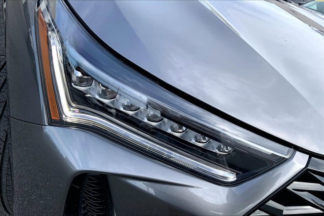Used 2025 Acura RDX SH-AWD image 28
