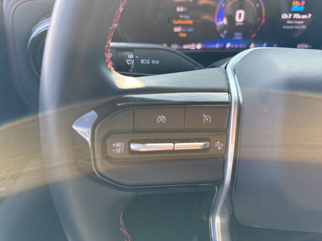 Used 2024 Chevrolet Colorado Z71 w/ Z71 Convenience Package 2 image 15