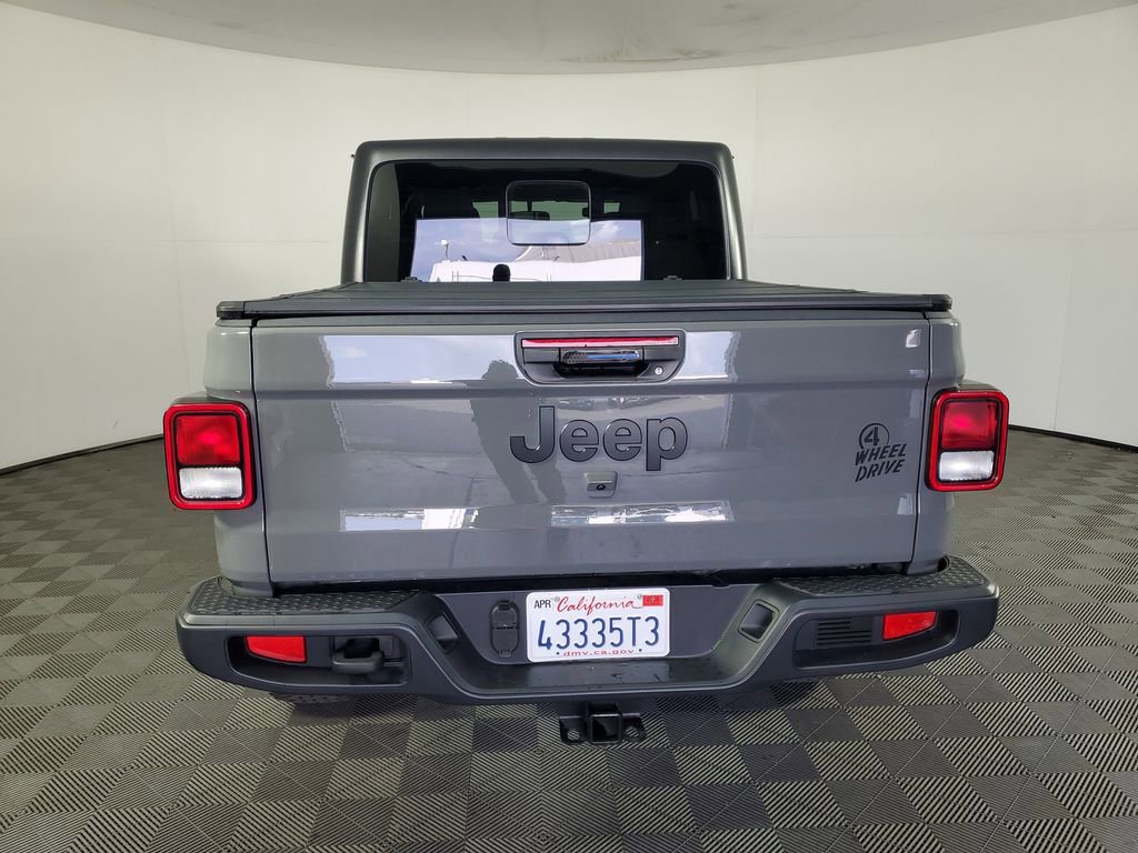 Used 2023 Jeep Gladiator Willys image 5