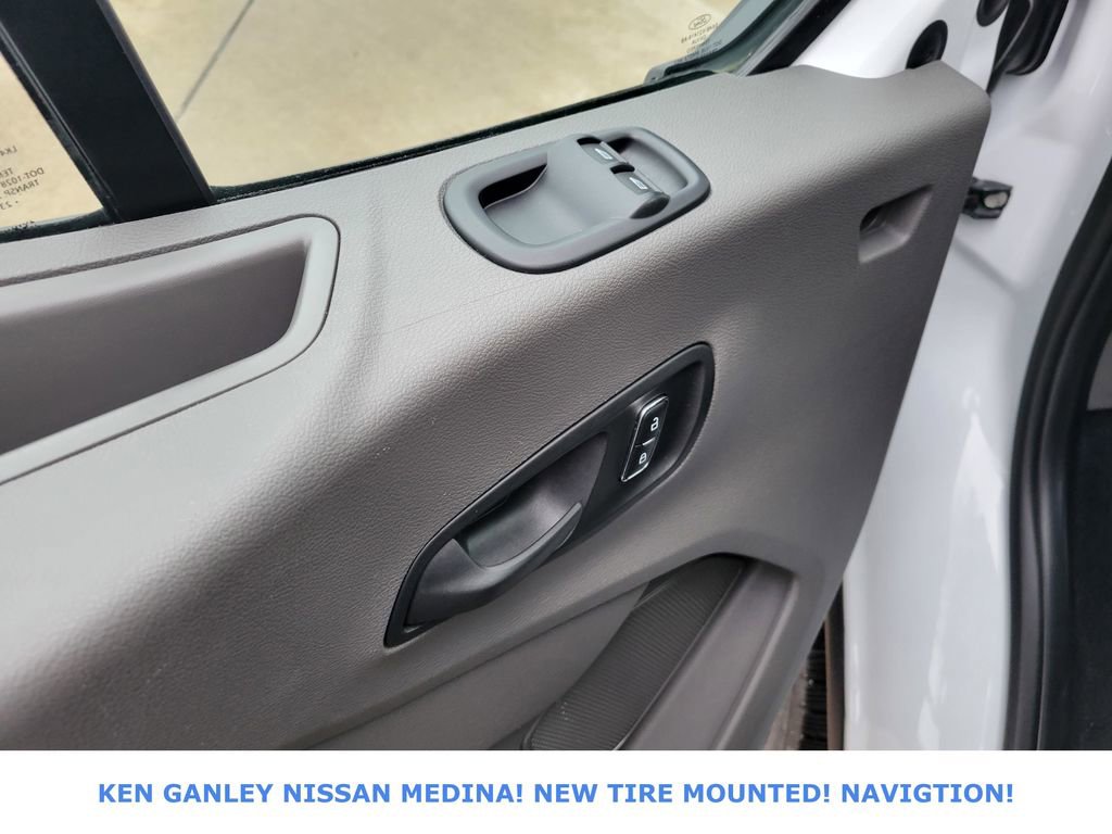 Used 2023 Ford Transit 350 XLT image 35