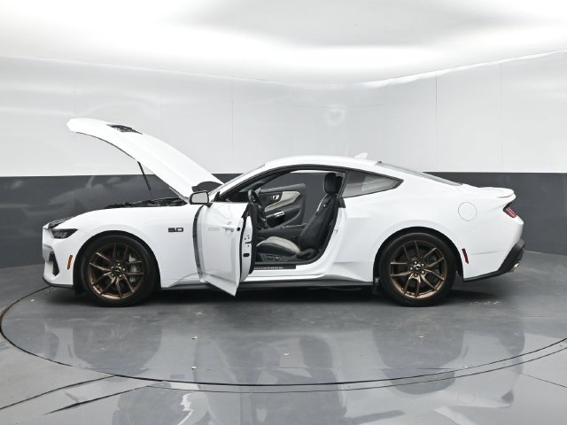 Used 2025 Ford Mustang GT Premium RWD image 62