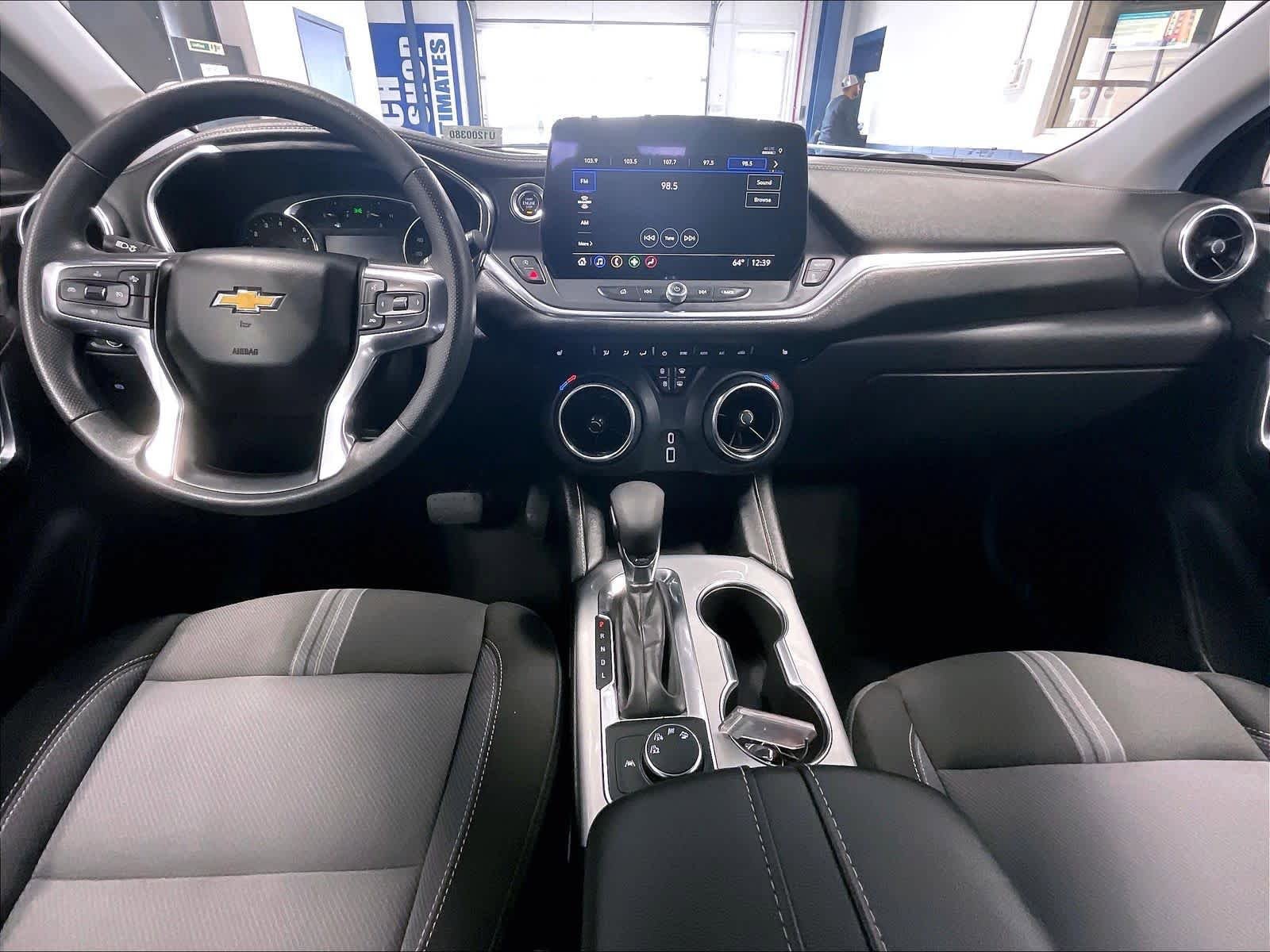 Used 2025 Chevrolet Blazer LT AWD/4WD image 21