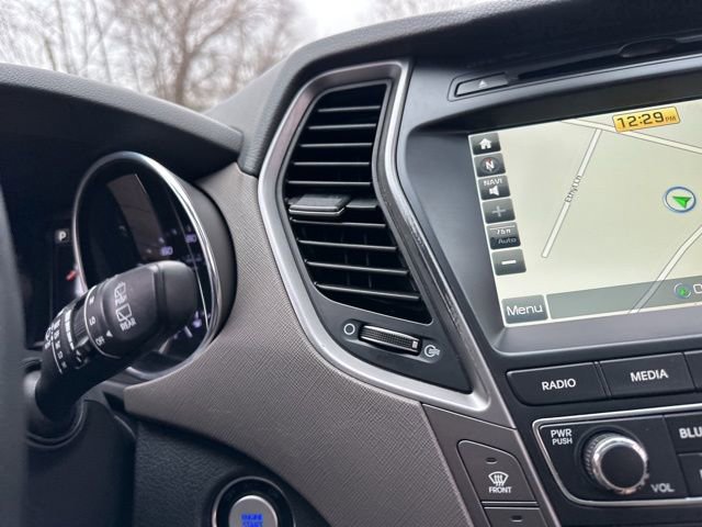 Used 2017 Hyundai Santa Fe Limited image 19