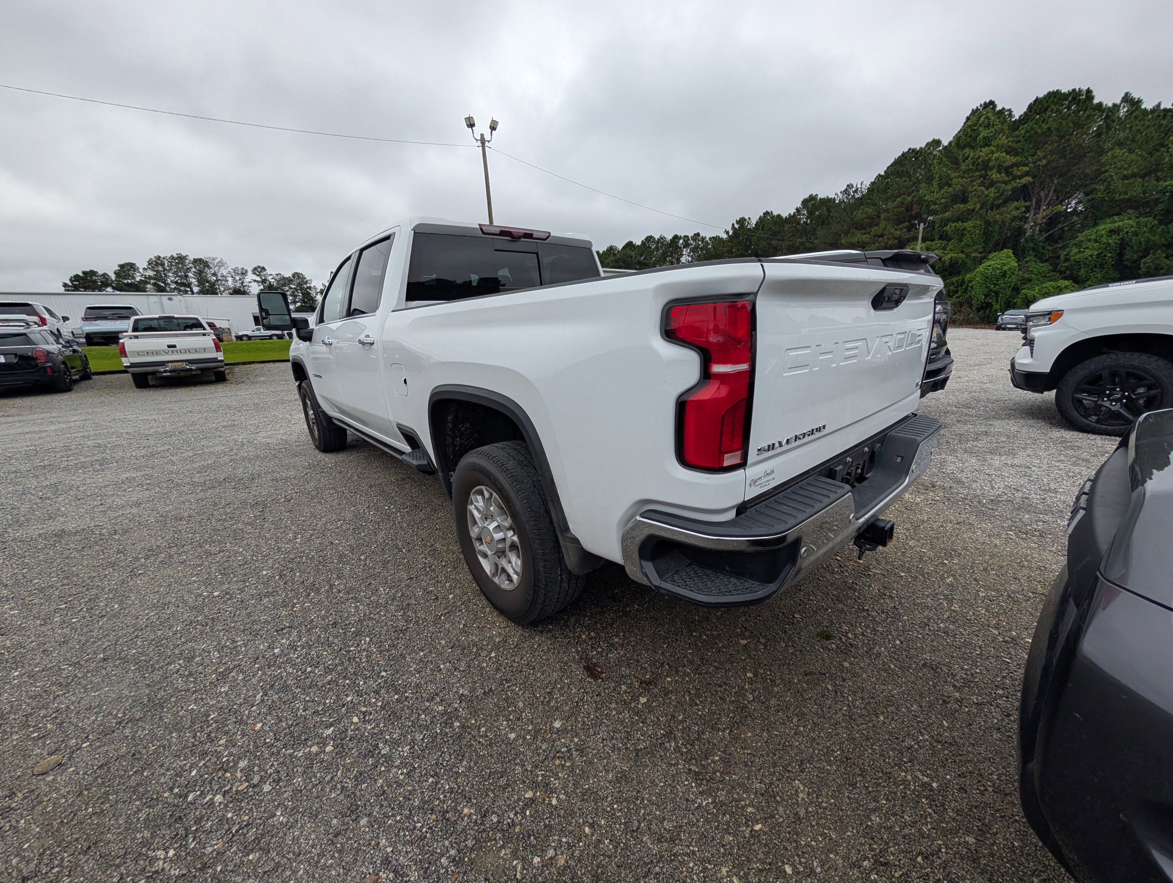 Used 2024 Chevrolet Silverado 3500 LTZ w/ LTZ Convenience Package image 4