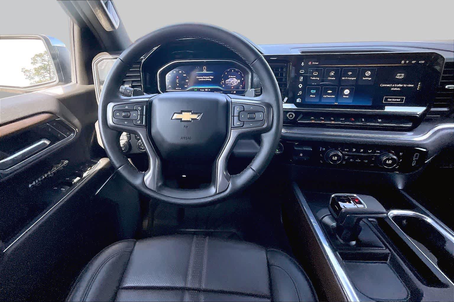 Used 2024 Chevrolet Silverado 1500 High Country w/ High Country Premium Package AWD/4WD image 6