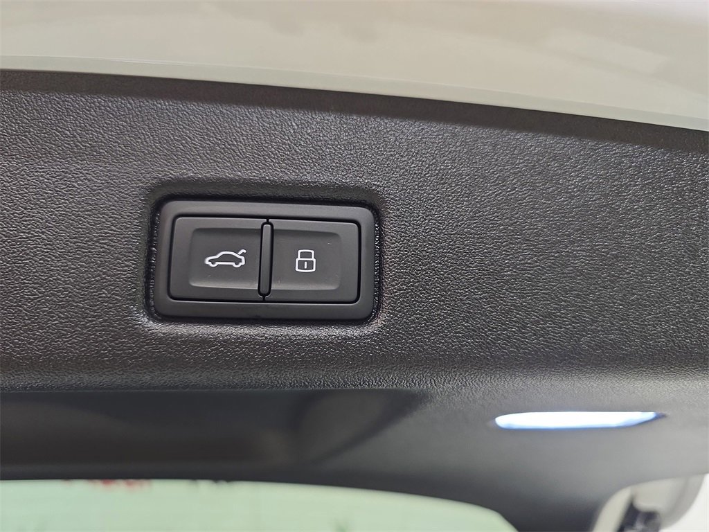 New 2025 Audi SQ5 Premium Plus image 13