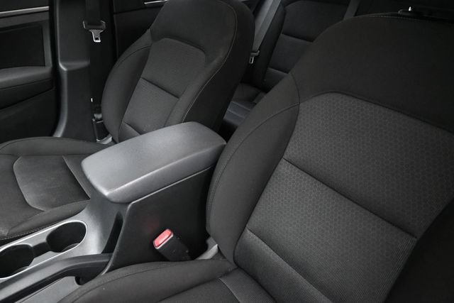 Used 2018 Hyundai Elantra Value Edition FWD image 18