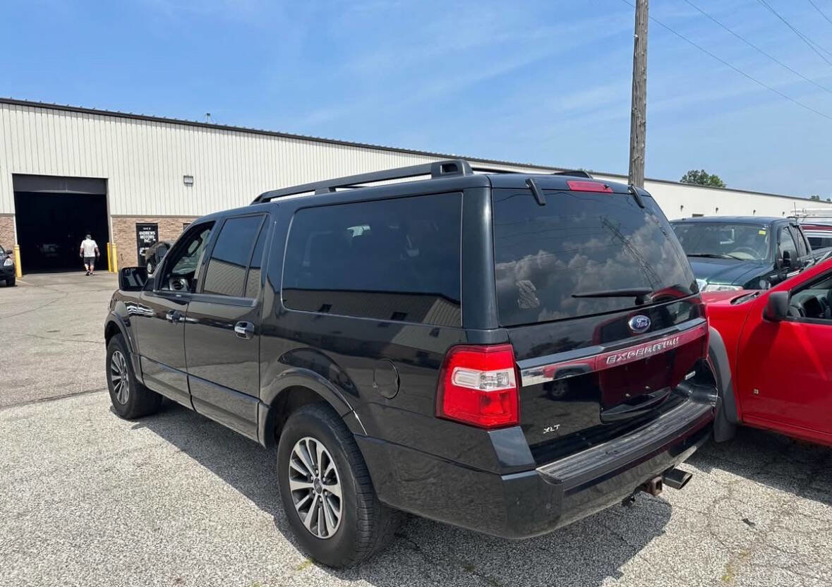 Used 2015 Ford Expedition EL XLT image 2