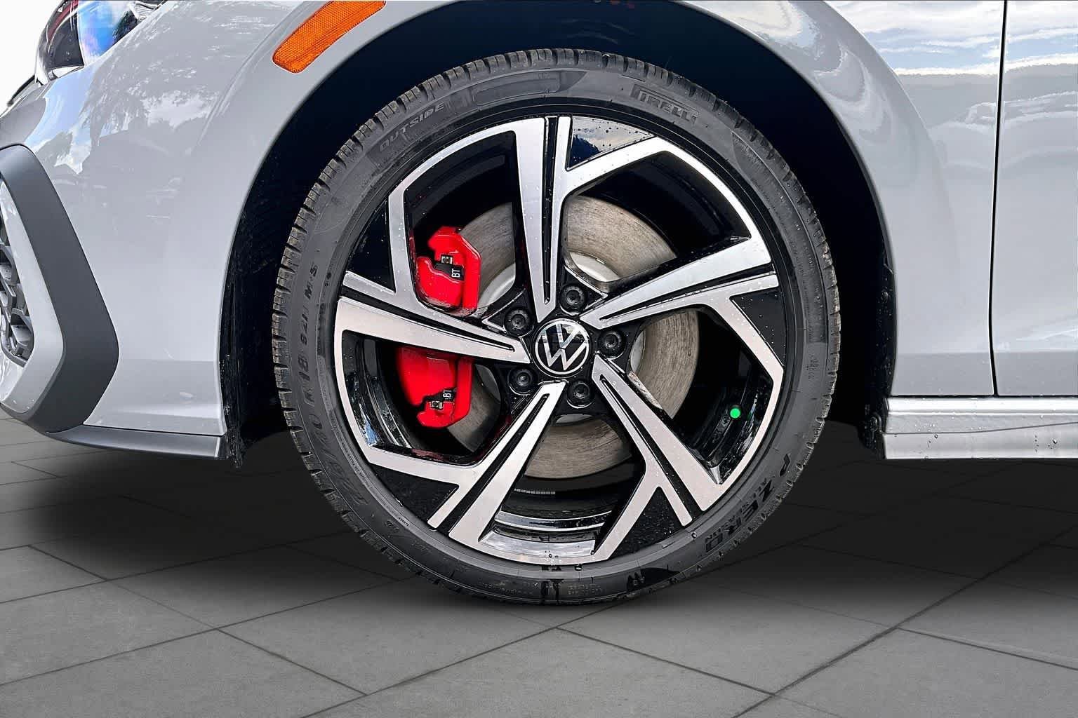 New 2026 Volkswagen GTI SE FWD image 11