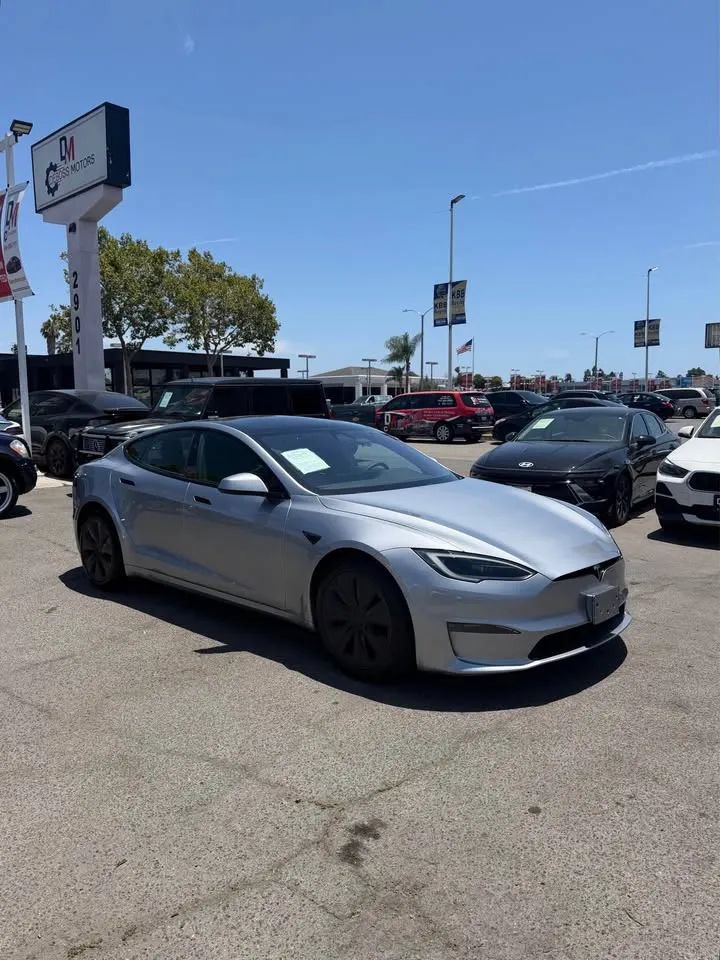 Used 2025 Tesla Model S Plaid AWD/4WD image 2