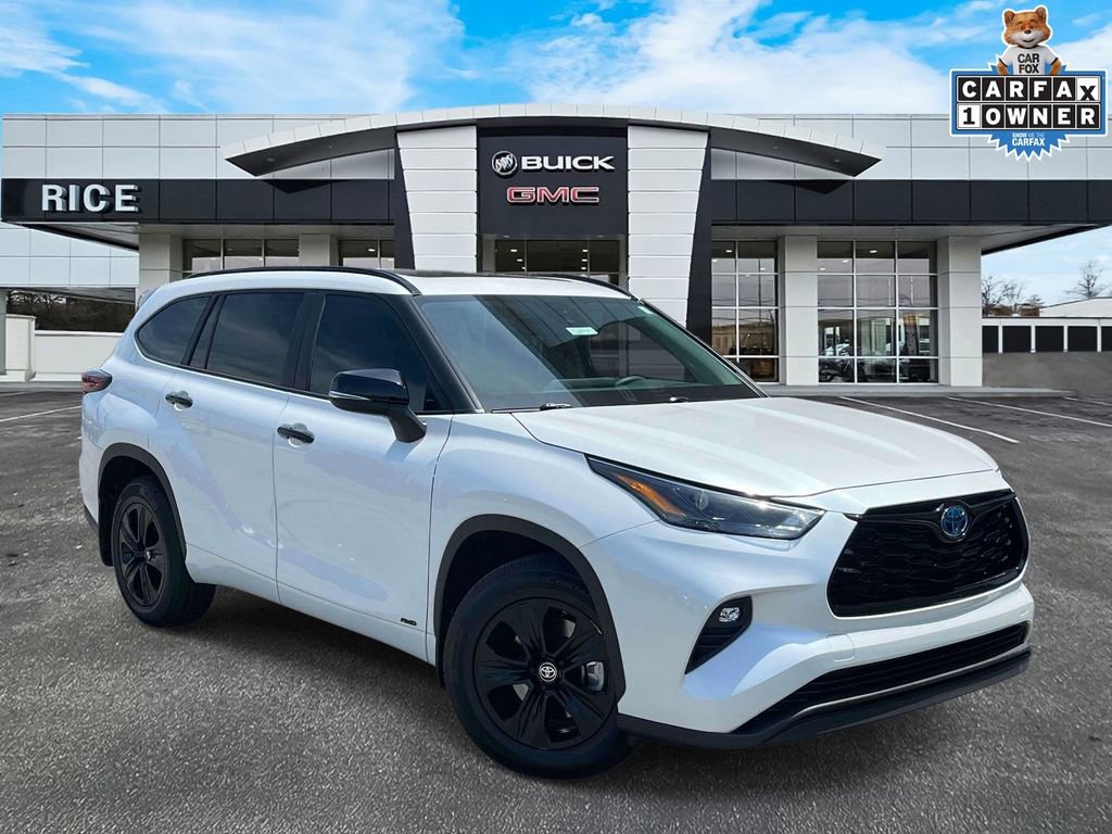 Used 2024 Toyota Highlander XLE AWD/4WD video 1