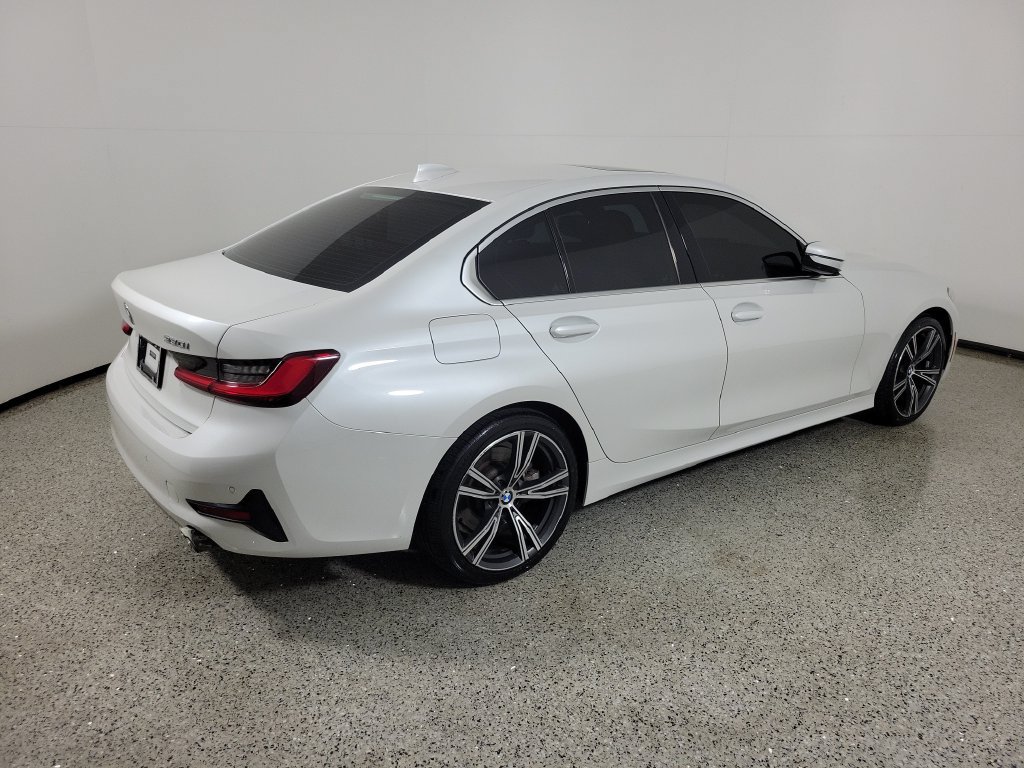 Used 2021 BMW 330i Sedan w/ Convenience Package RWD image 4