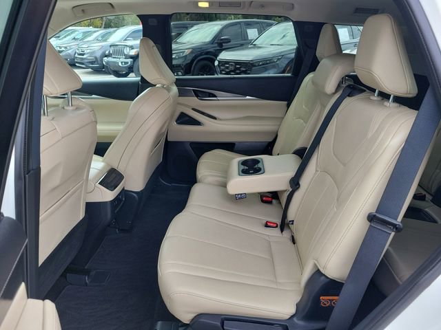 Used 2023 INFINITI QX60 Luxe w/ Vision Package image 14