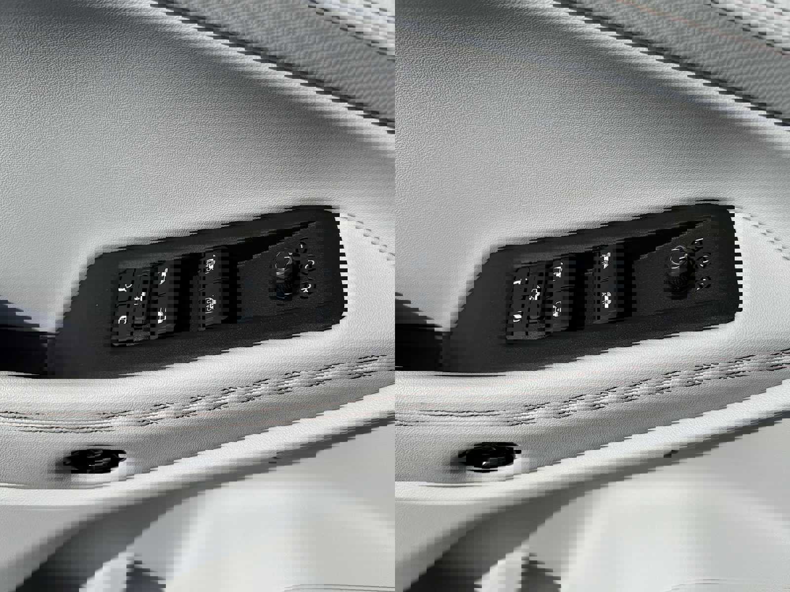 New 2026 Jeep Cherokee Limited image 6