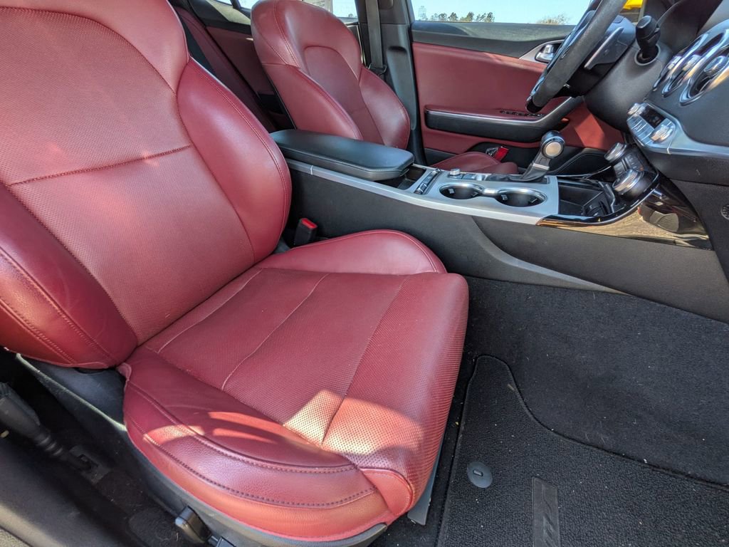 Used 2019 Kia Stinger GT image 29