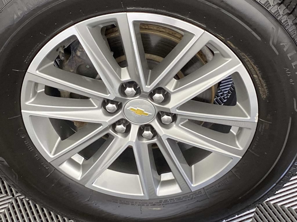 Used 2023 Chevrolet Traverse LT w/ LPO, Floor Liner Package AWD/4WD image 27