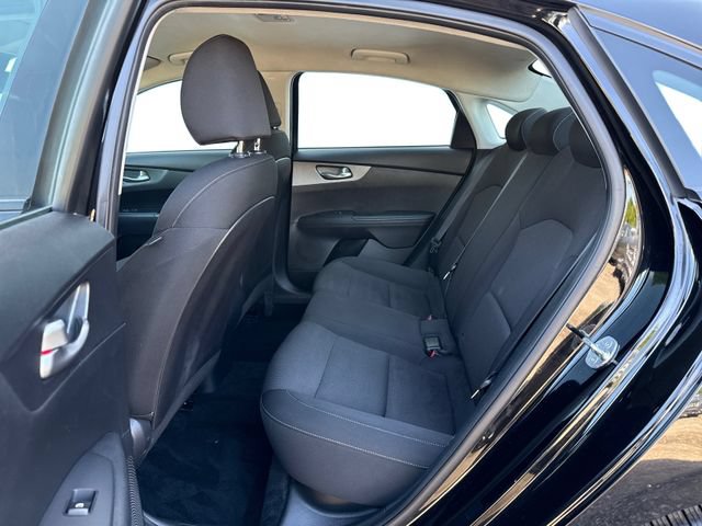 Used 2021 Kia Forte LXS FWD image 11