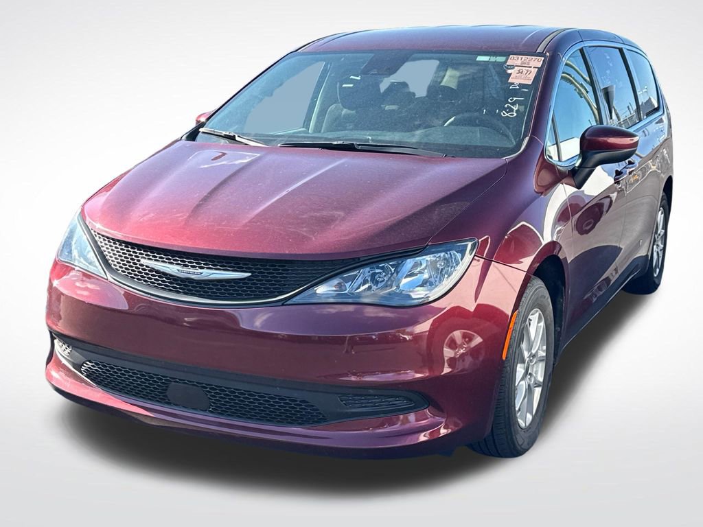 Used 2023 Chrysler Voyager LX FWD image 6