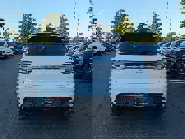 Used 2024 Porsche Macan image 7