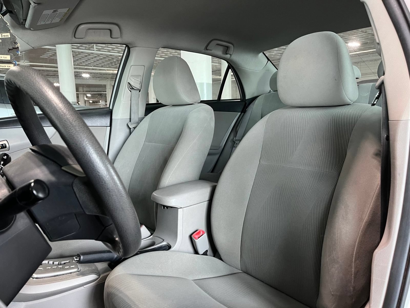 Used 2012 Toyota Corolla LE FWD image 9
