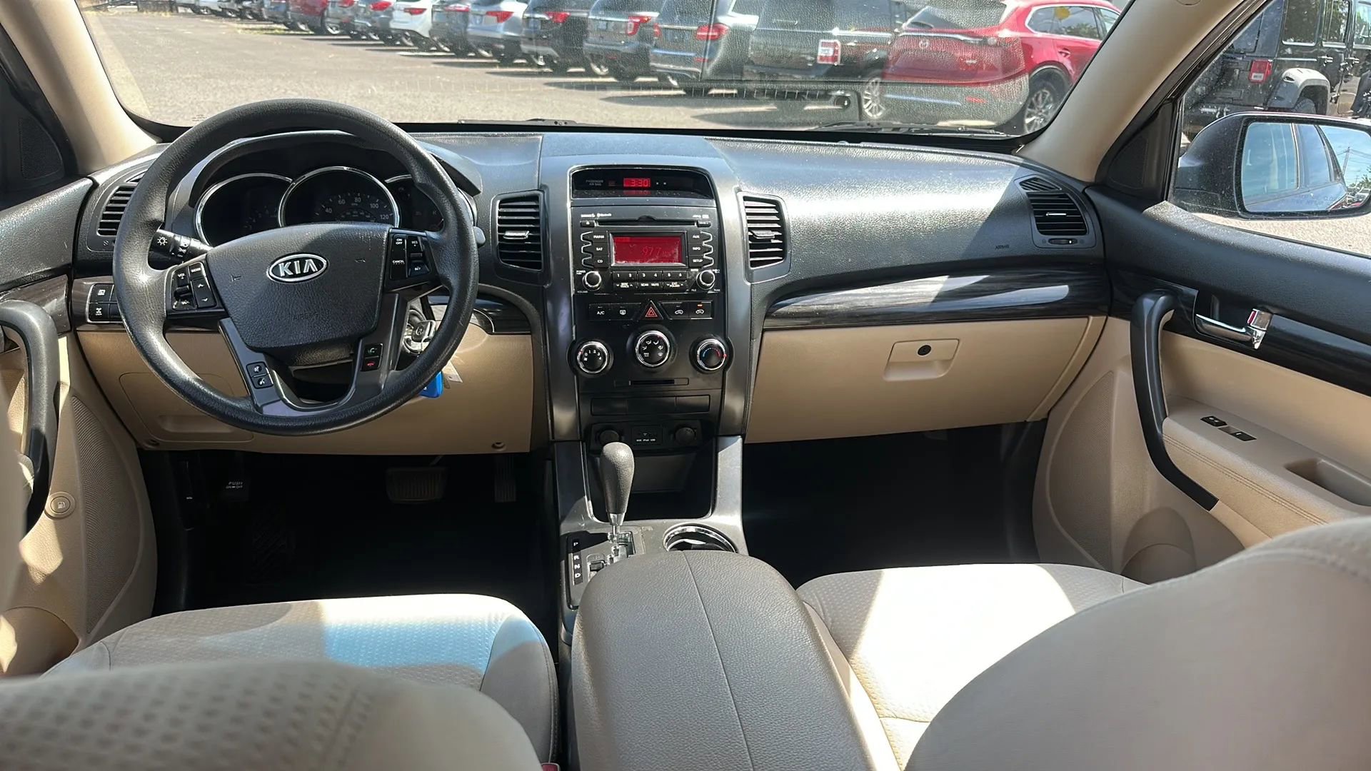 Used 2013 Kia Sorento LX image 10