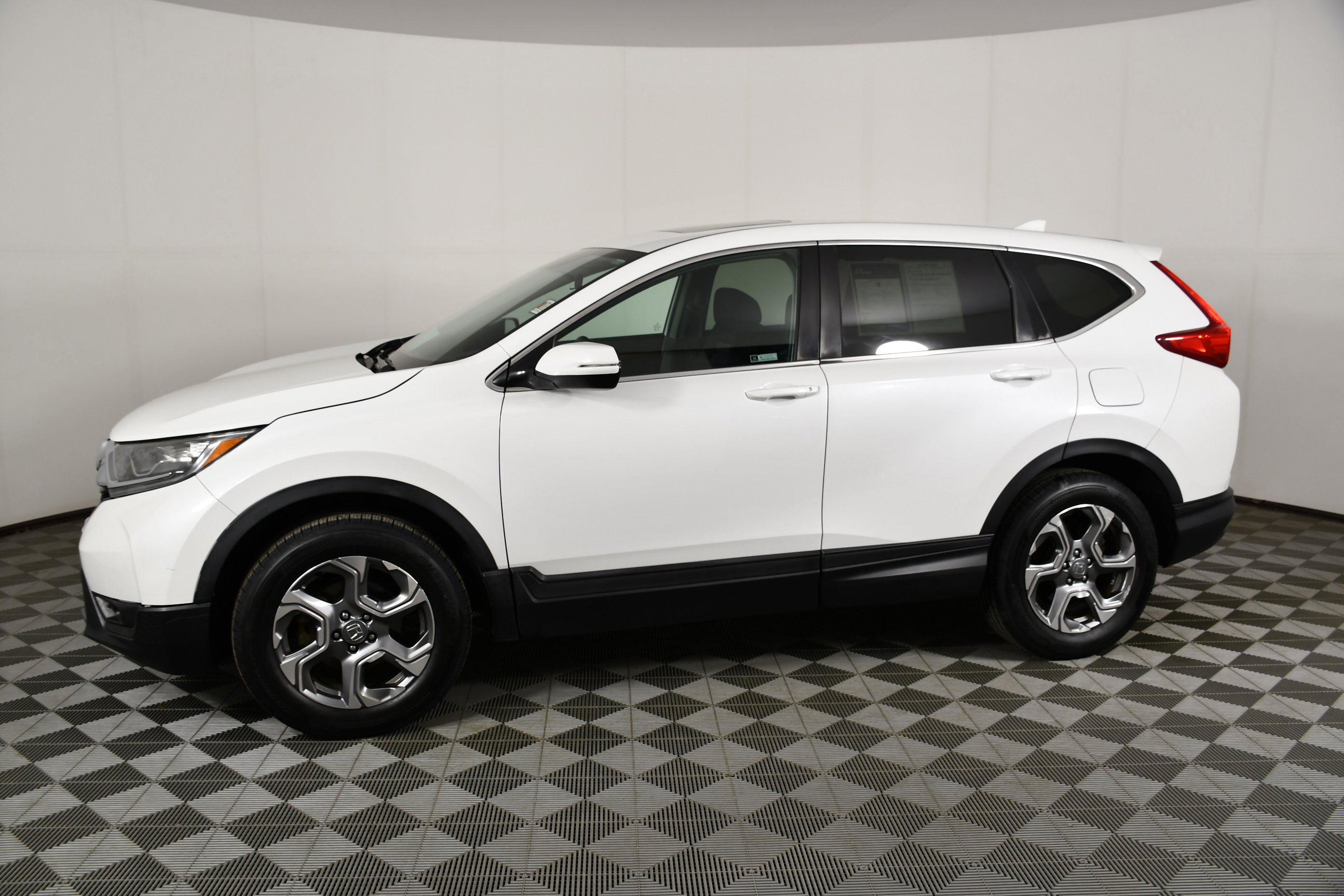 Used 2019 Honda CR-V EX image 9