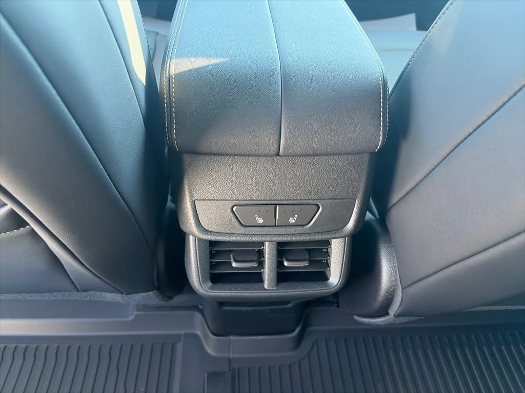 New 2027 GMC Terrain Elevation w/ Elevation Premium Package AWD/4WD image 13