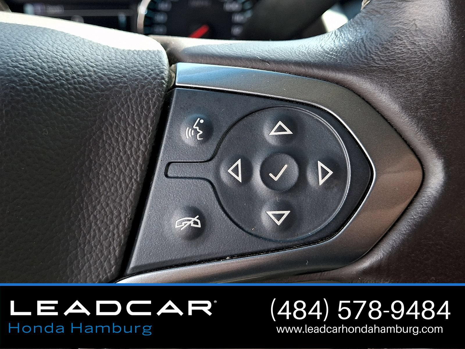 Used 2015 Chevrolet Suburban LT AWD/4WD image 24