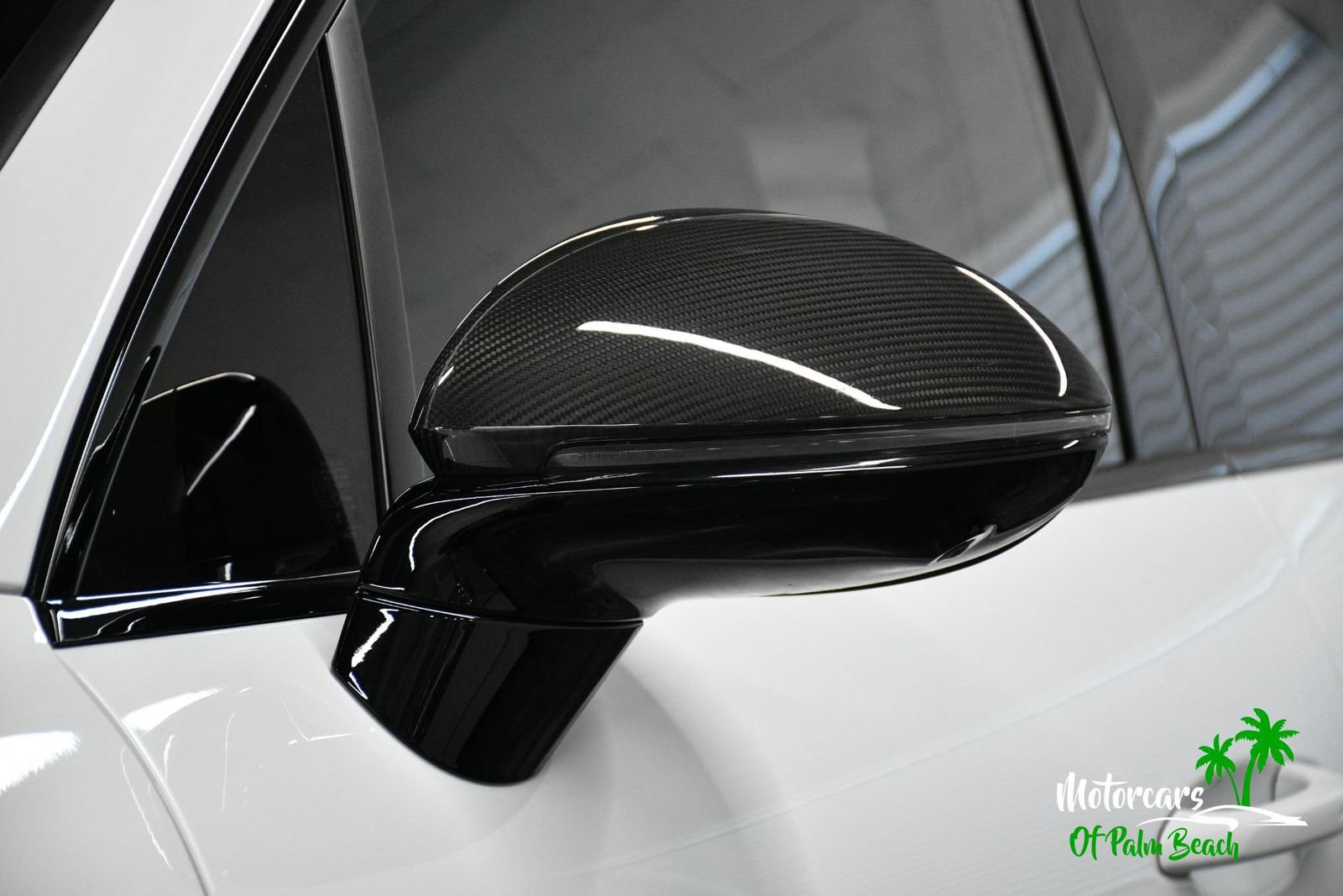 Used 2025 Porsche Cayenne GTS AWD/4WD image 32