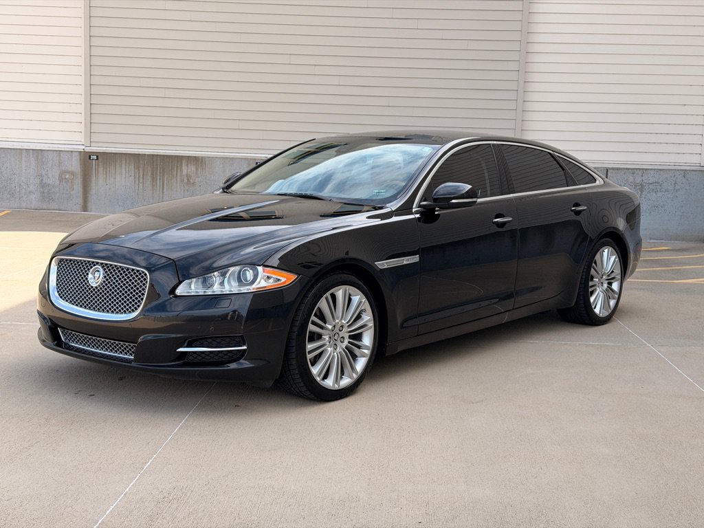 Used 2011 Jaguar XJ L RWD image 7