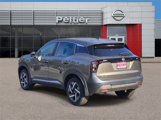 Used 2025 Nissan Kicks SV w/ Illumination Package image 3