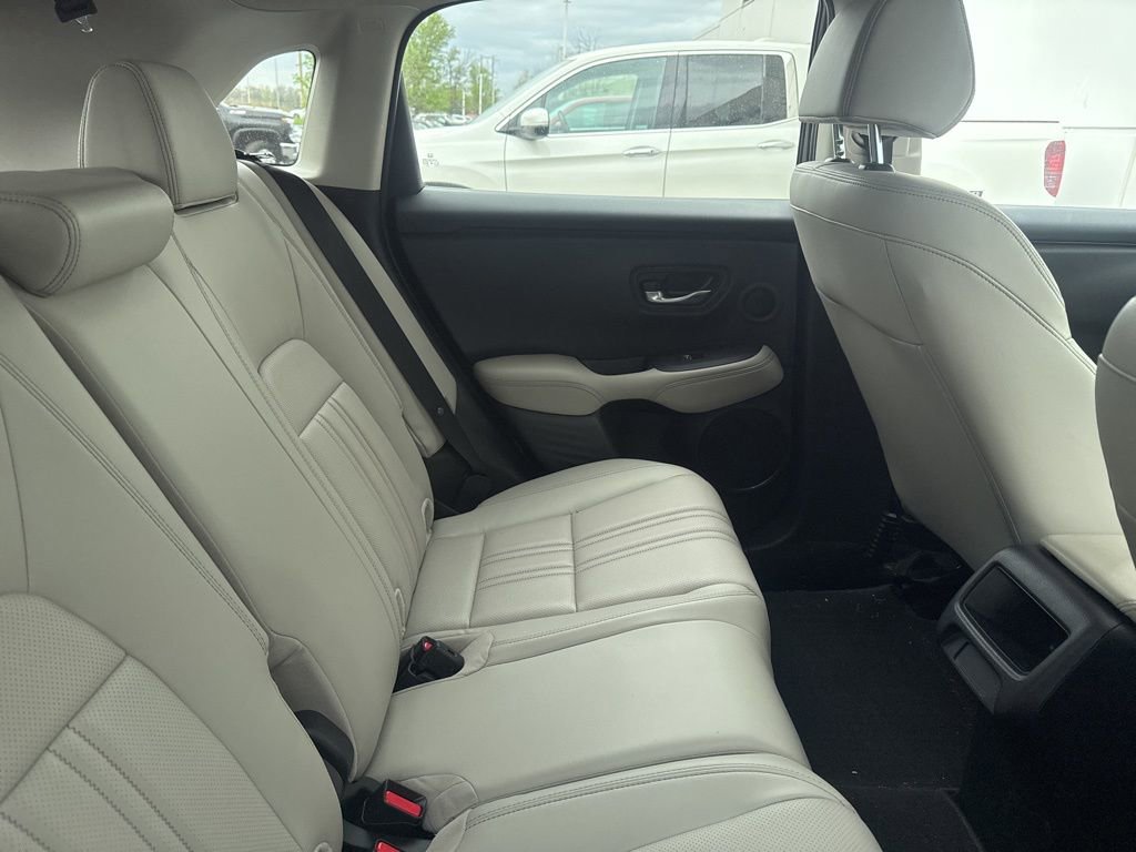 Certified 2025 Honda HR-V EX-L image 9