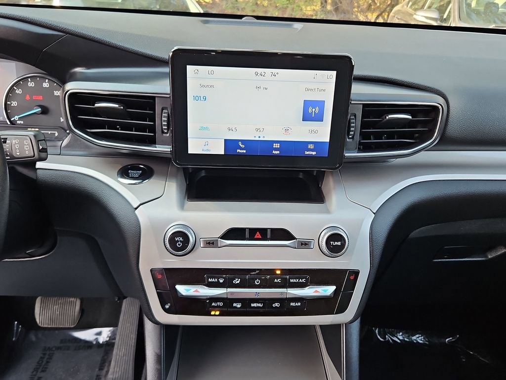 Used 2024 Ford Explorer XLT w/ Equipment Group 202A image 17