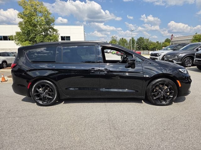 Used 2026 Chrysler Pacifica Limited w/ S Appearance Package FWD image 9