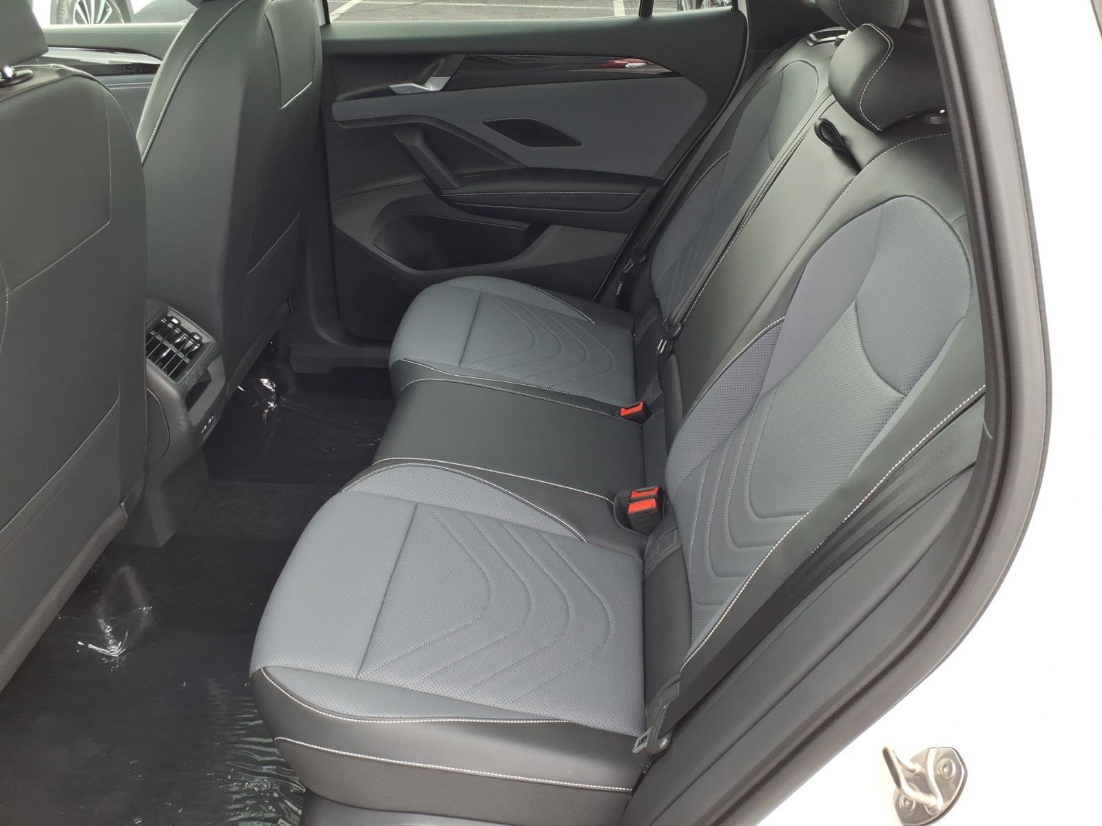 New 2026 Volkswagen Tiguan SE R-Line image 13